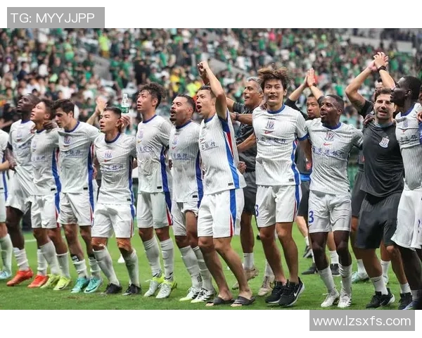 中超激战:多特蒙德大胜那不勒斯帽子戏法引发转会热议